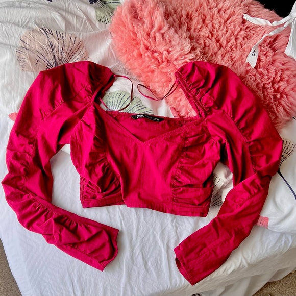 ZARA V-neck Crop Top with “puff sleeves” “puff shoulders” going out top - Picture 1 of 7